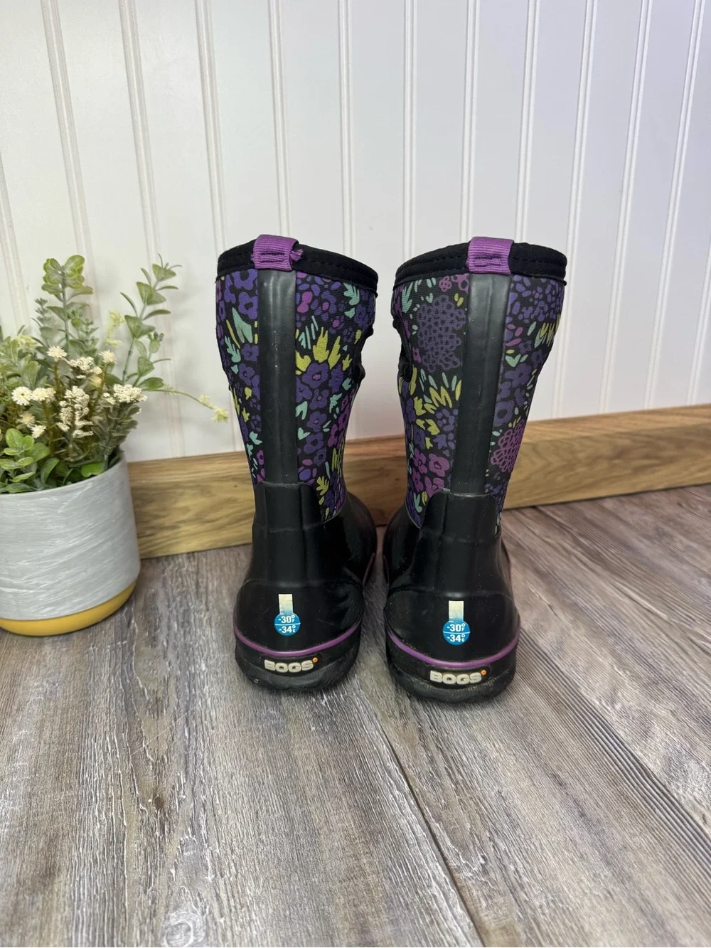 Kids Bogs Classic NW Garden Floral Flowers Rubber Winter Spring Boots Youth 1